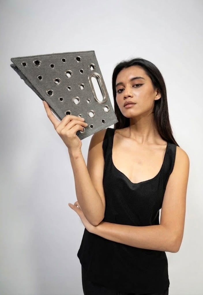 Stone Maxi Quad Clutch