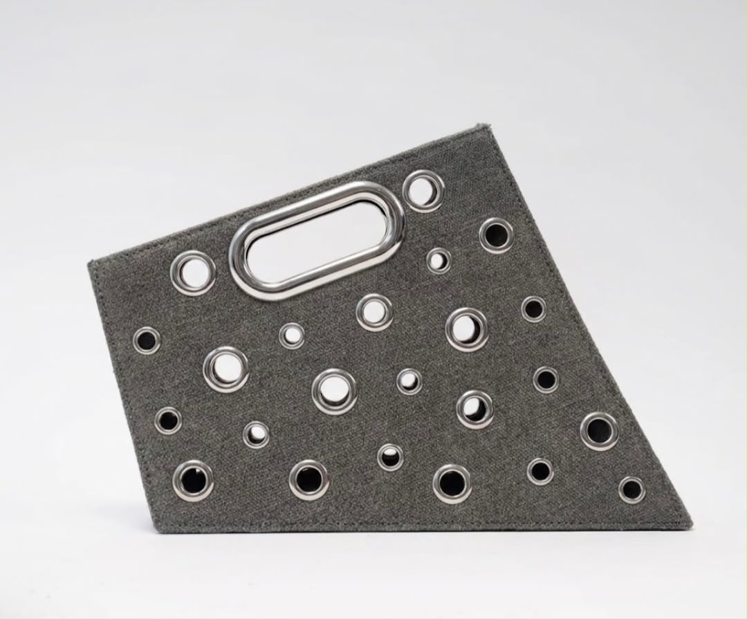 Stone Maxi Quad Clutch
